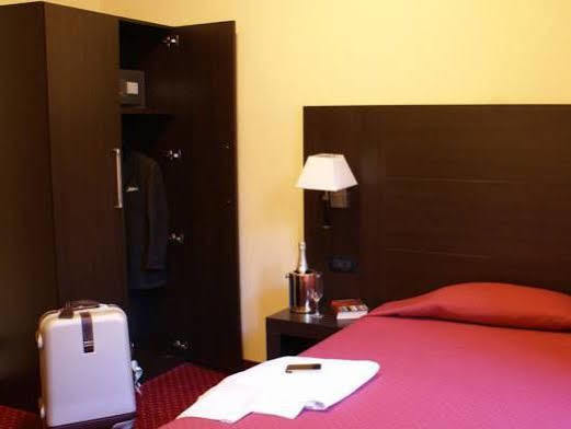 Hotel Versailles Roma Exterior foto