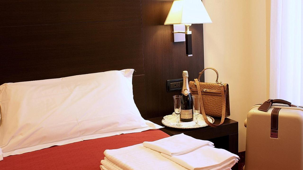 Hotel Versailles Roma Habitación foto